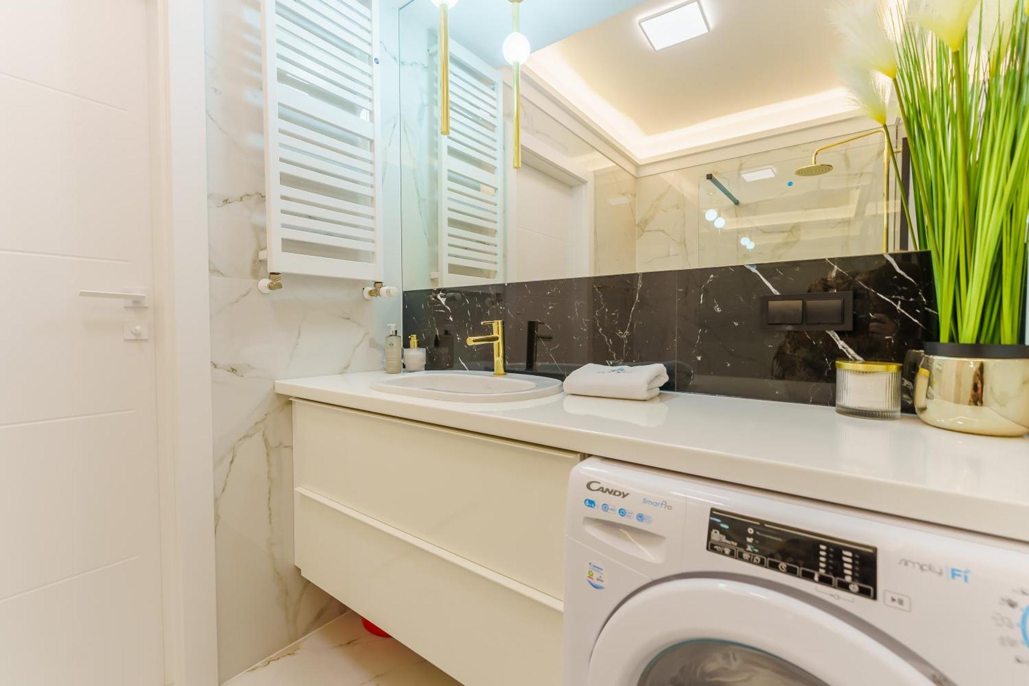 3L Apartments Kasprowicza 20Ab Free Pool, Sauna And Gym コウォブジェク エクステリア 写真